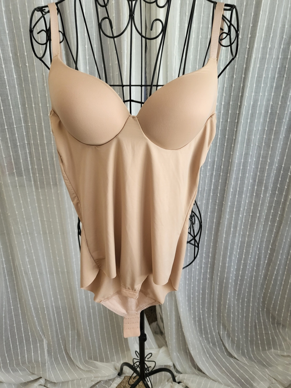 Spanx-Assets, Nude Shaping Bodysuit With Molded Cups. Size SM